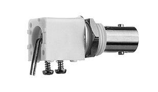 Telegärtner 100023368 | BNC-Einbaubuchse für gedruckte Schaltungen, isolierter Einbau ohne Fixierstifte mit Befestigungsschrauben, Lötpin 90°